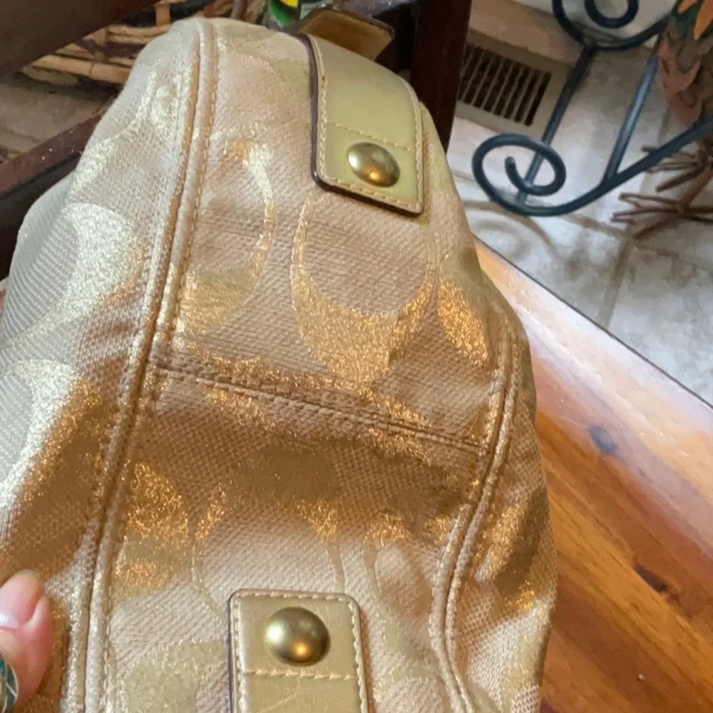 Awesome Coach gold hobo bag - Picture 4 of 14